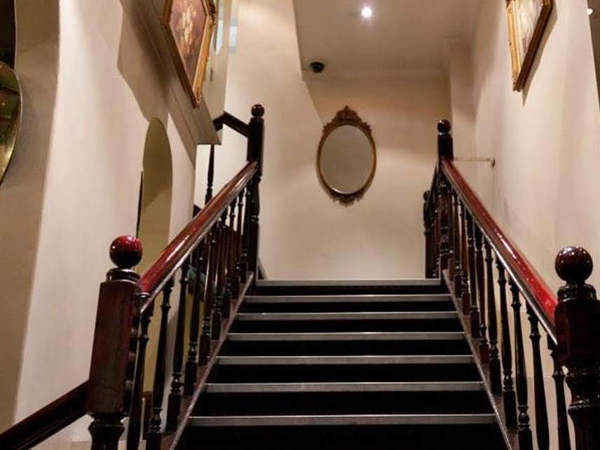 فندق أمباسادورز هوتل أدليد المظهر الخارجي الصورة